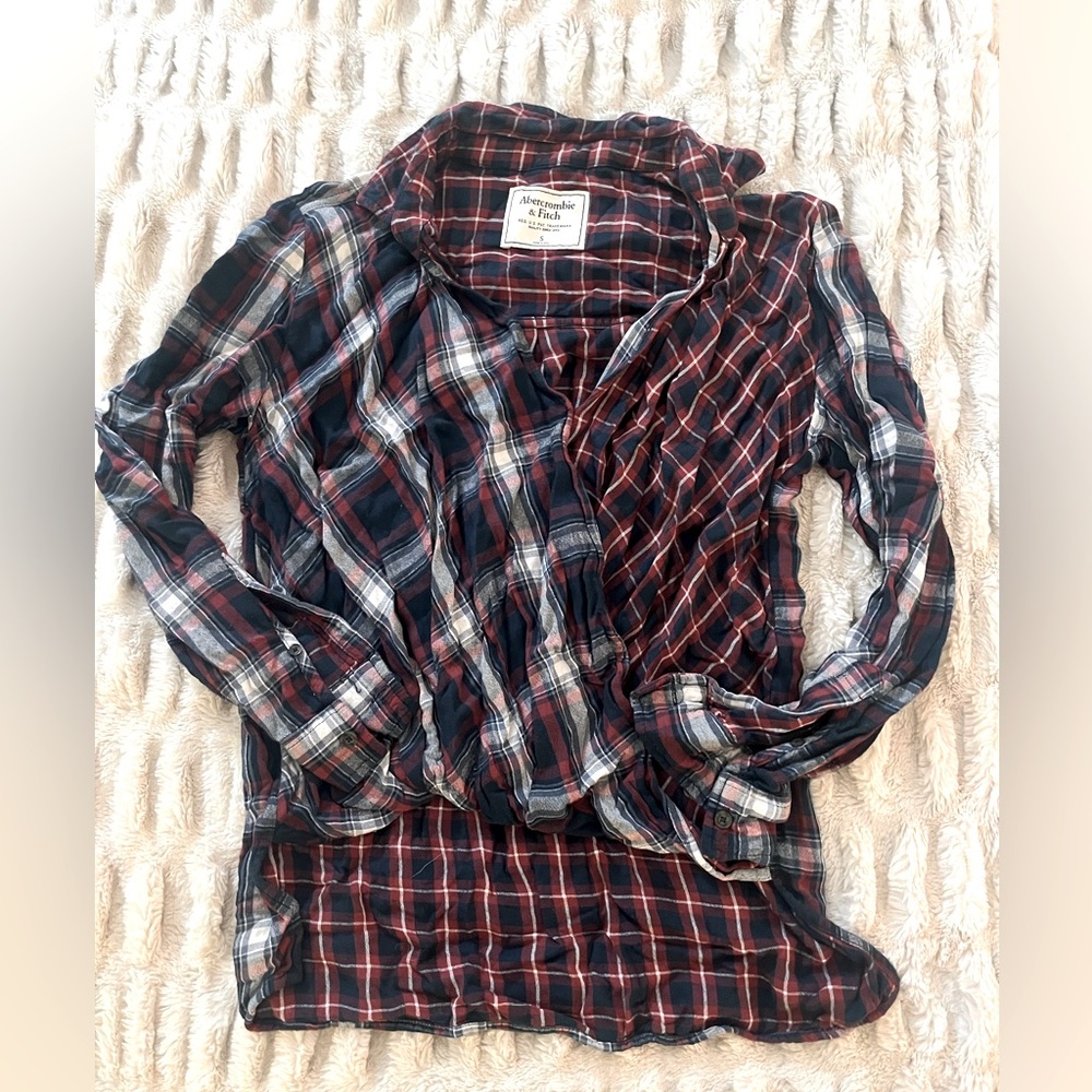 Abercrombie and Fitch women’s wrap front plaid shirt size small